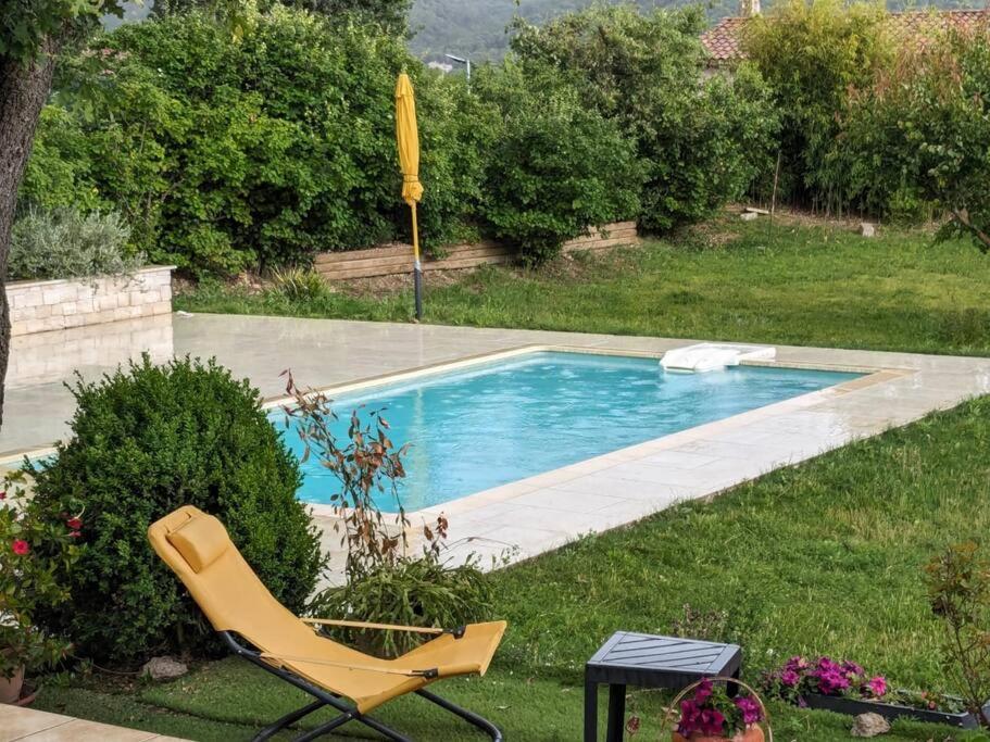 Villa Calme Avec Piscine A Greoux Екстер'єр фото